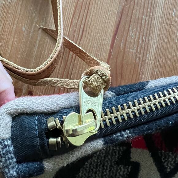 Rais Cane Vida Crossbody Bag with Pendleton Wool and Leather - Picture 11 of 14